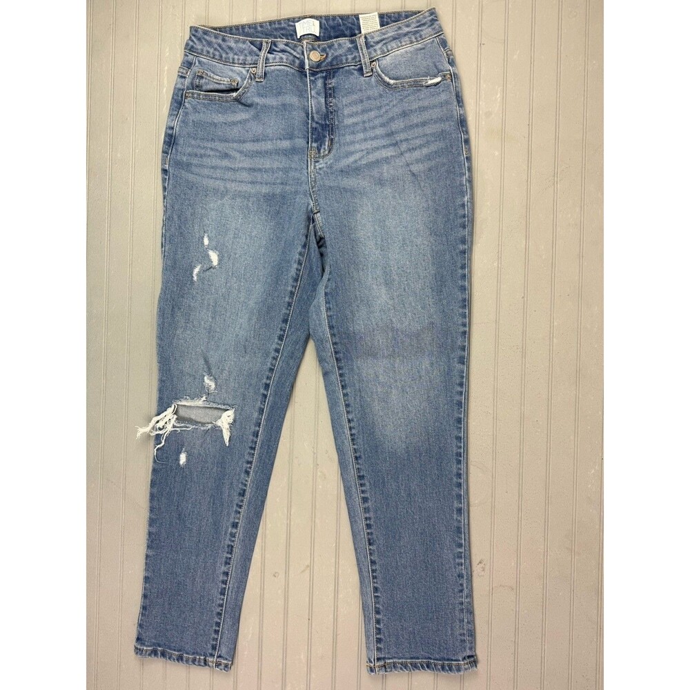 Time And Tru Size 8 Womens Jeans Ankle Distressed Light Wash Mid Rise Stretch
